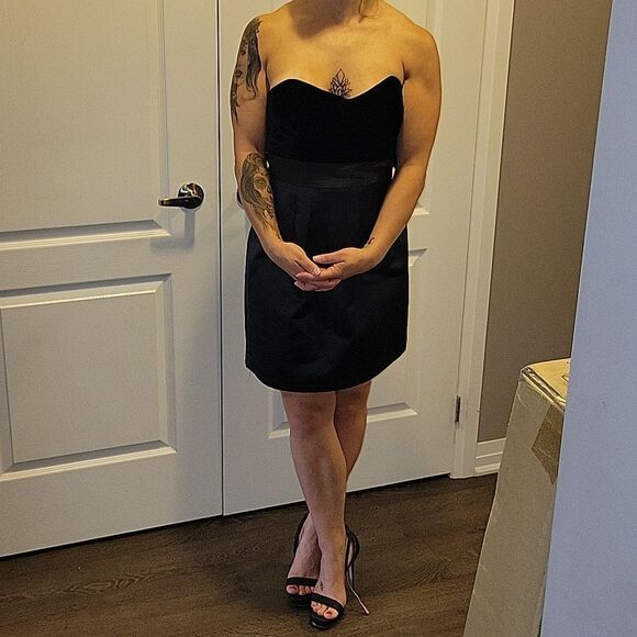 THEORY BLACK STRAPLESS MINI DRESS Final Discount - Picture 1 of 16